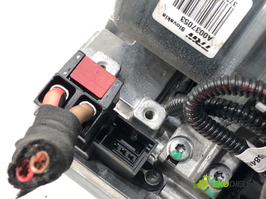 SKODA RAPID (NH3, NK3, NK6) 2012 - 2022    1.6 TDI 66 kW [90 KM] olej napędowy 2013 - 2015  Pumpa servočerpadlo 6R1423510AQ (Servočerpadlá, pumpy riadenia)