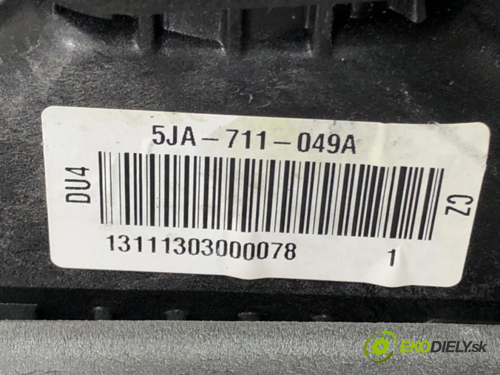 SKODA RAPID (NH3, NK3, NK6) 2012 - 2022    1.6 TDI 66 kW [90 KM] olej napędowy 2013 - 2015  Kulisa 5JA711049A (Rýchlostné páky / kulisy)