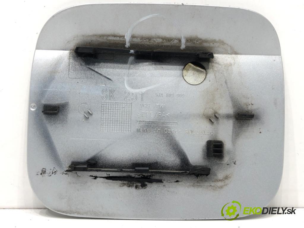 SKODA RAPID (NH3, NK3, NK6) 2012 - 2022    1.6 TDI 66 kW [90 KM] olej napędowy 2013 - 2015  Dvierka nádrže paliva  (Ostatné)