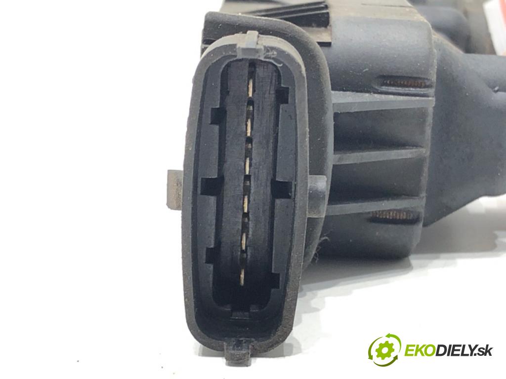 OPEL CORSA C (X01) 2000 - 2009    1.2 (F08, F68) 55 kW [75 KM] benzyna 2000 - 2009  Cievka zapaľovacia 0221503015 (Zapaľovacie cievky, moduly)