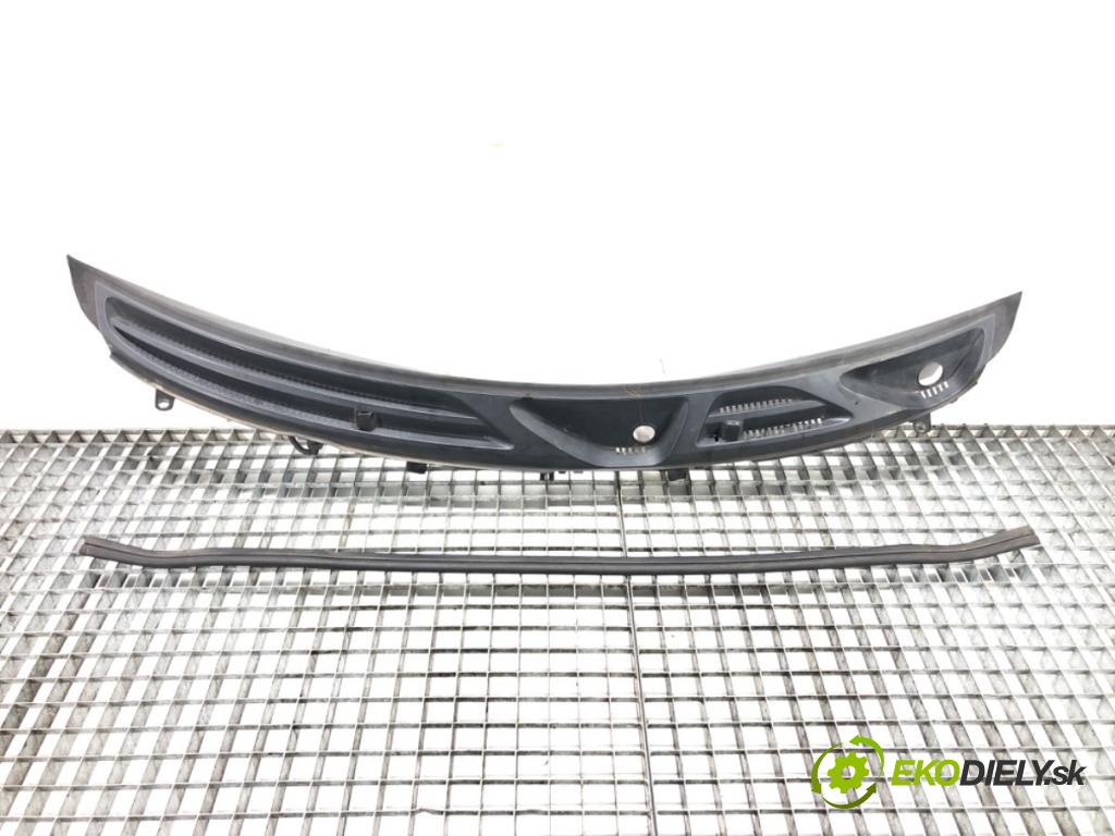 FIAT PANDA (169_) 2003 - 2022    1.1 (169.AXA1A) 40 kW [54 KM] benzyna 2003 - 2022  Torpédo, plast pod čelné okno  (Torpéda)