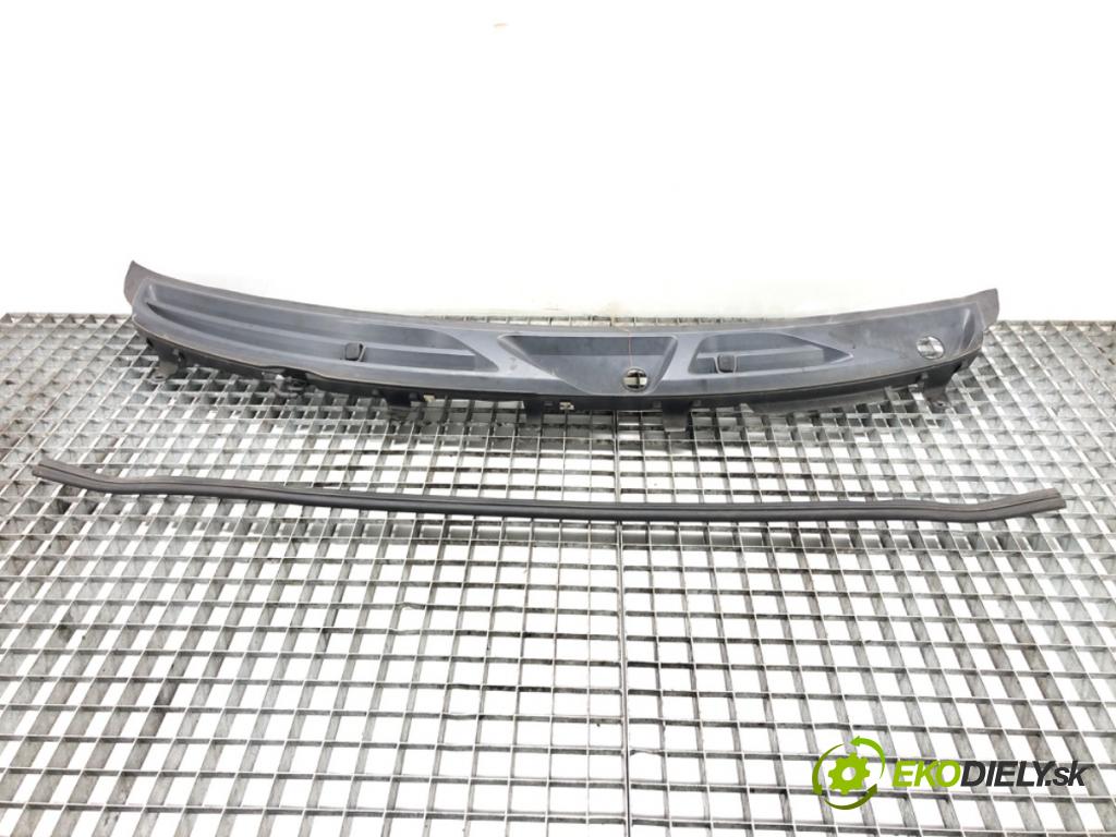 FIAT PANDA (169_) 2003 - 2022    1.1 (169.AXA1A) 40 kW [54 KM] benzyna 2003 - 2022  Torpédo, plast pod čelné okno  (Torpéda)