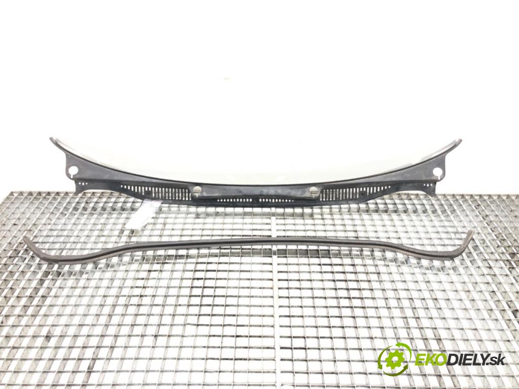 VW TOURAN (1T1, 1T2) 2003 - 2010    2.0 TDI 103 kW [140 KM] olej napędowy 2005 - 2010  Torpédo, plast pod čelné okno 2K0819403 (Torpéda)