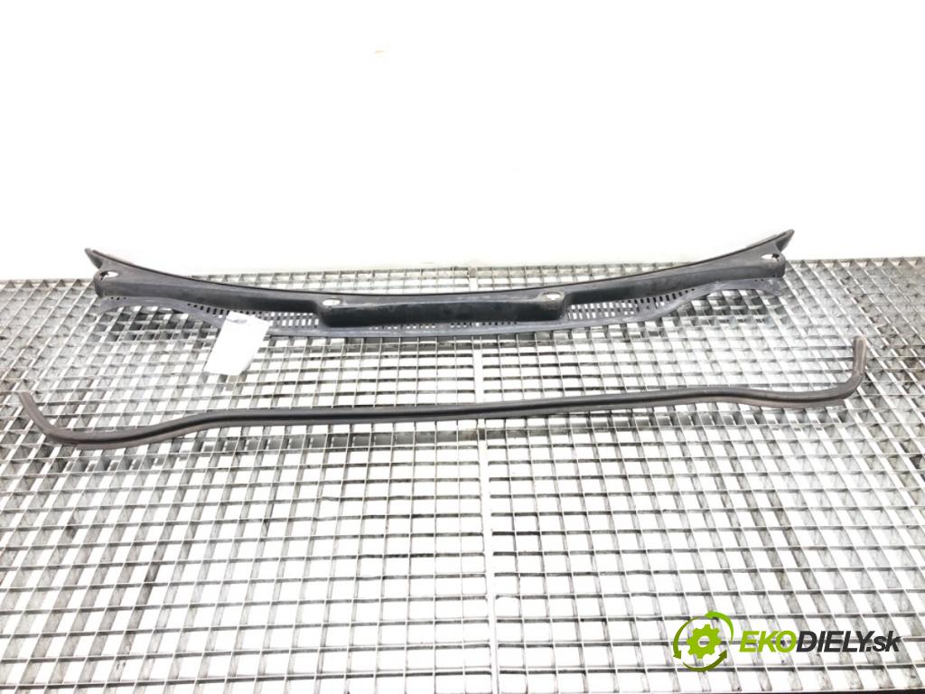 VW TOURAN (1T1, 1T2) 2003 - 2010    2.0 TDI 103 kW [140 KM] olej napędowy 2005 - 2010  Torpédo, plast pod čelné okno 2K0819403 (Torpéda)