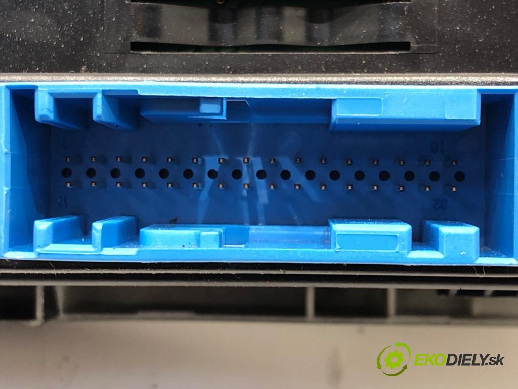 OPEL ZAFIRA B Nadwozie pełne/minivan (A05) 2005 - 2015    1.9 CDTI VAN (M75) 88 kW [120 KM] olej napędowy 2005 - 2015  Panel ovládania kúrenia 13168100 (Prepínače, spínače, tlačidlá a ovládače kúrenia)
