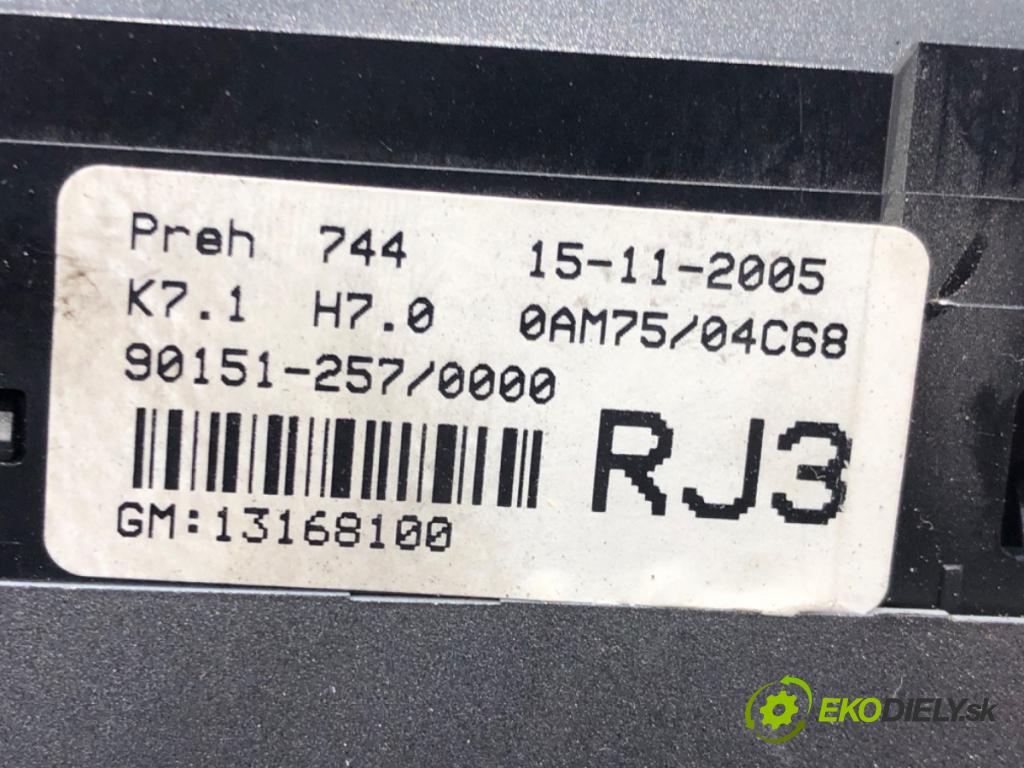 OPEL ZAFIRA B Nadwozie pełne/minivan (A05) 2005 - 2015    1.9 CDTI VAN (M75) 88 kW [120 KM] olej napędowy 2005 - 2015  Panel ovládania kúrenia 13168100 (Prepínače, spínače, tlačidlá a ovládače kúrenia)