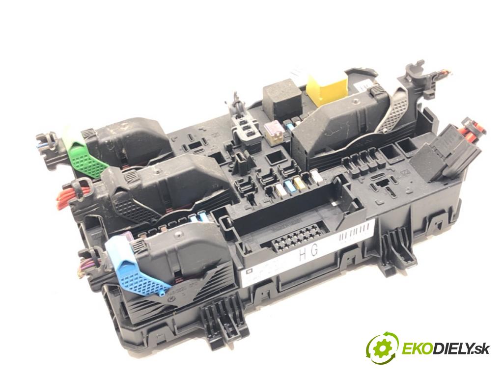 OPEL ZAFIRA B Nadwozie pełne/minivan (A05) 2005 - 2015    1.9 CDTI VAN (M75) 88 kW [120 KM] olej napędowy 2005 - 2015  modul BSI 13206759 (Pojistkové skříňky)