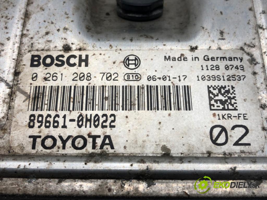 PEUGEOT 107 (PM_, PN_) 2005 - 2014    1.0 50 kW [68 KM] benzyna 2005 - 2014  riadiaca jednotka Motor 0261208702 (Riadiace jednotky)