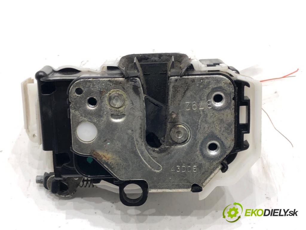 FIAT QUBO (225_) 2008 - 2022    1.4 (225AXA1A) 54 kW [73 KM] benzyna 2008 - 2022  zámok dveře pravý přední část 1361747080