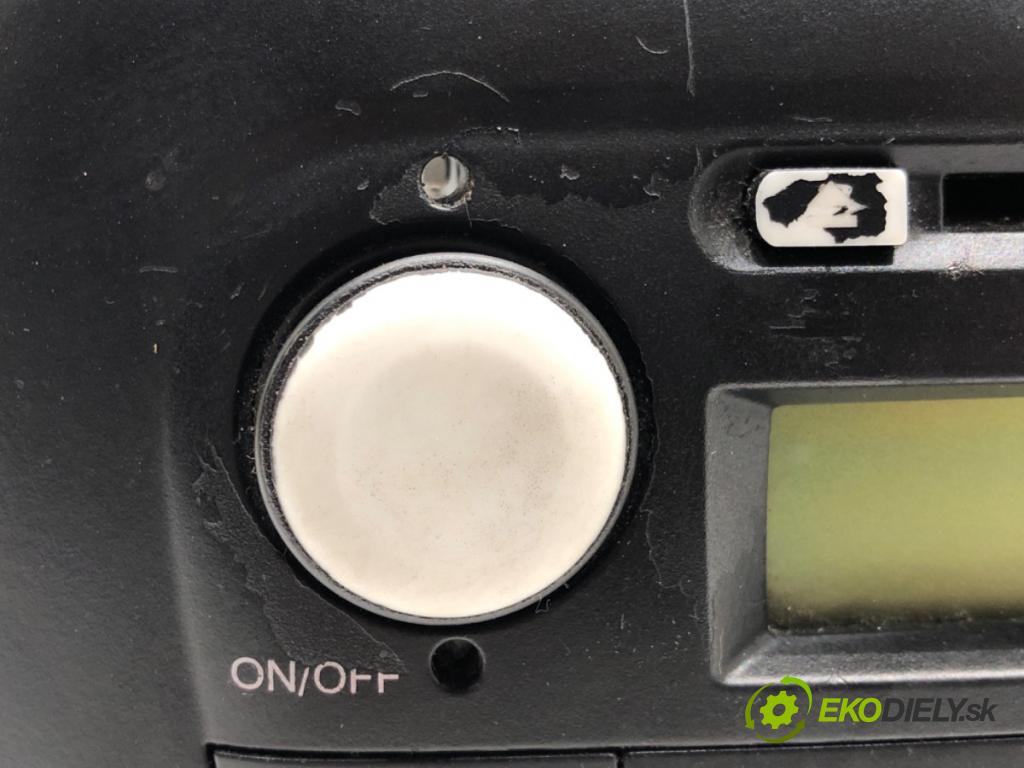 FIAT QUBO (225_) 2008 - 2022    1.4 (225AXA1A) 54 kW [73 KM] benzyna 2008 - 2022  RADIO 7647301316 (Audio zariadenia)