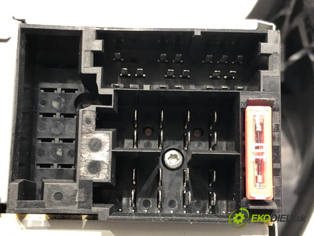 FIAT QUBO (225_) 2008 - 2022    1.4 (225AXA1A) 54 kW [73 KM] benzyna 2008 - 2022  RADIO 7647301316 (Audio zariadenia)