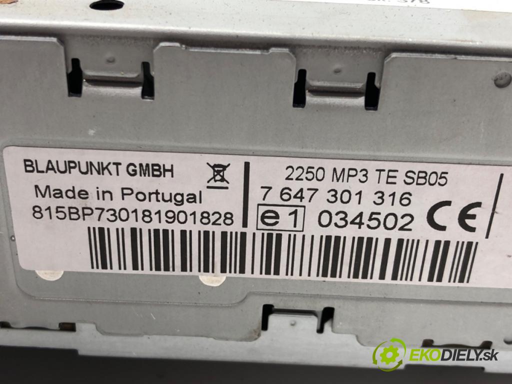 FIAT QUBO (225_) 2008 - 2022    1.4 (225AXA1A) 54 kW [73 KM] benzyna 2008 - 2022  RADIO 7647301316 (Audio zariadenia)