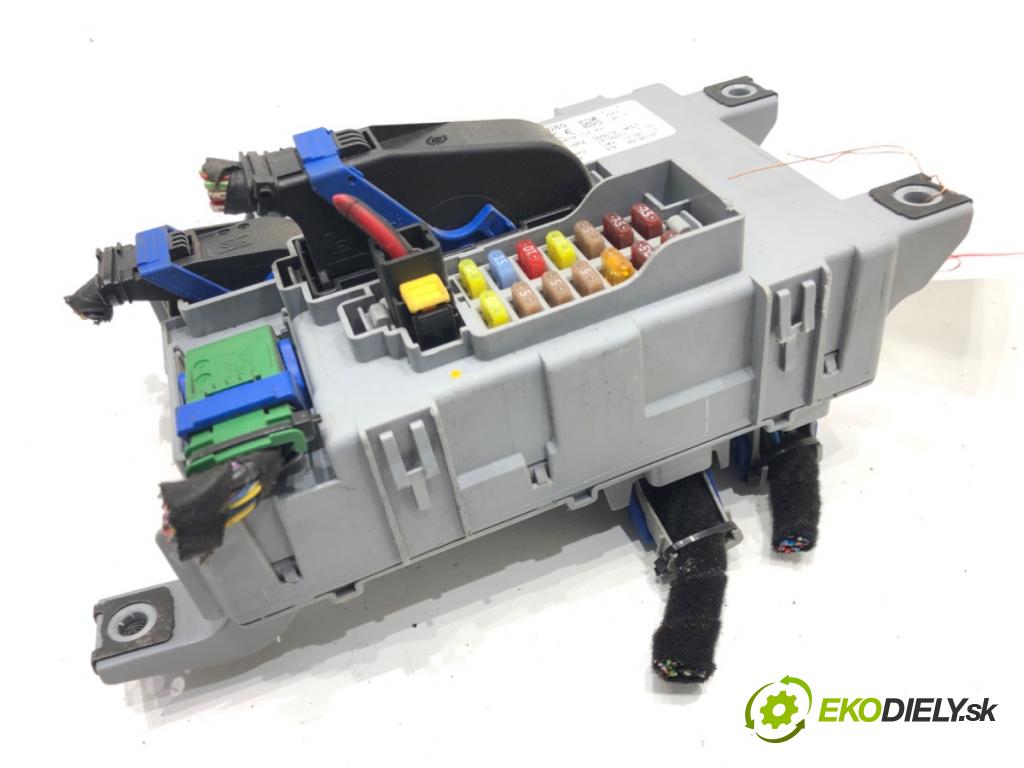 FIAT QUBO (225_) 2008 - 2022    1.4 (225AXA1A) 54 kW [73 KM] benzyna 2008 - 2022  modul BSI 01358812080 (Pojistkové skříňky)