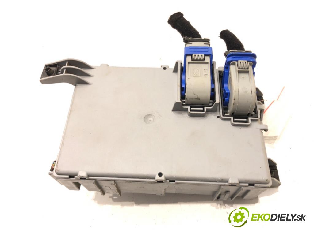 FIAT QUBO (225_) 2008 - 2022    1.4 (225AXA1A) 54 kW [73 KM] benzyna 2008 - 2022  modul BSI 01358812080 (Pojistkové skříňky)