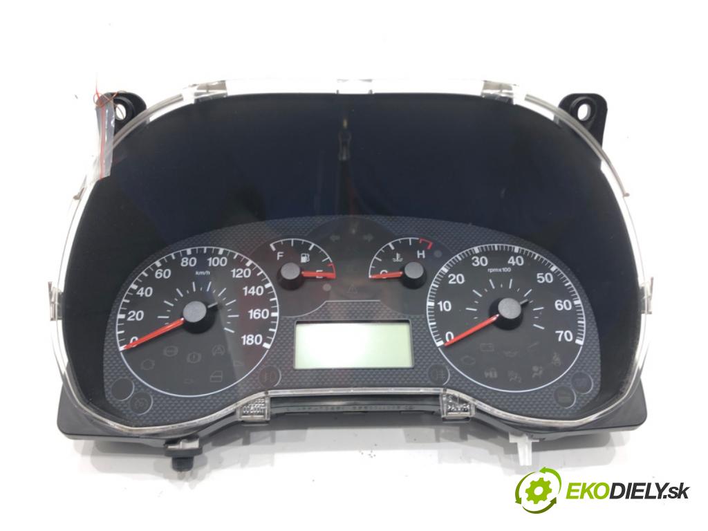 FIAT QUBO (225_) 2008 - 2022    1.4 (225AXA1A) 54 kW [73 KM] benzyna 2008 - 2022  Prístrojovka 1359738080 (Prístrojové dosky, displeje)