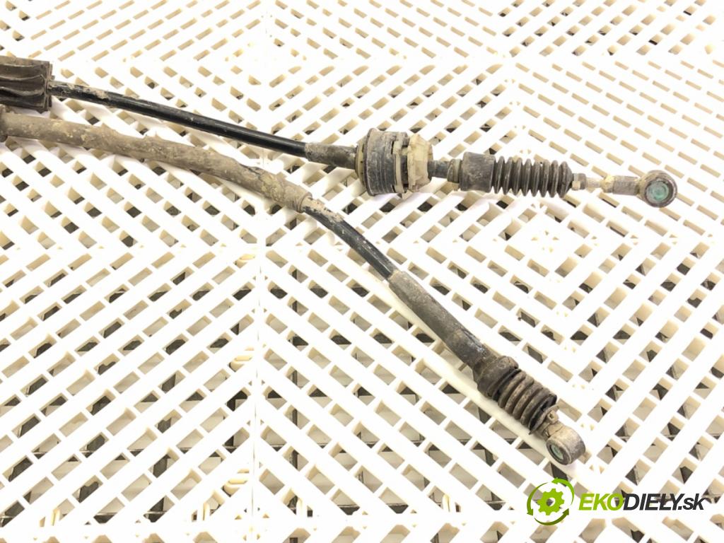 FIAT QUBO (225_) 2008 - 2022    1.4 (225AXA1A) 54 kW [73 KM] benzyna 2008 - 2022  Lanká  (Rýchlostné páky / kulisy)