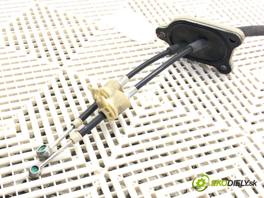 FIAT QUBO (225_) 2008 - 2022    1.4 (225AXA1A) 54 kW [73 KM] benzyna 2008 - 2022  Lanká  (Rýchlostné páky / kulisy)