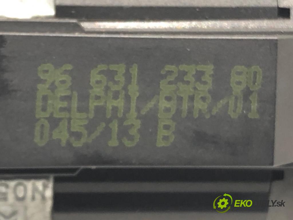 PEUGEOT 508 I (8D_) 2010 - 2018    2.0 HDi 103 kW [140 KM] olej napędowy 2010 - 2018  spinačka 9663123380 (Spínacie skrinky a kľúče)