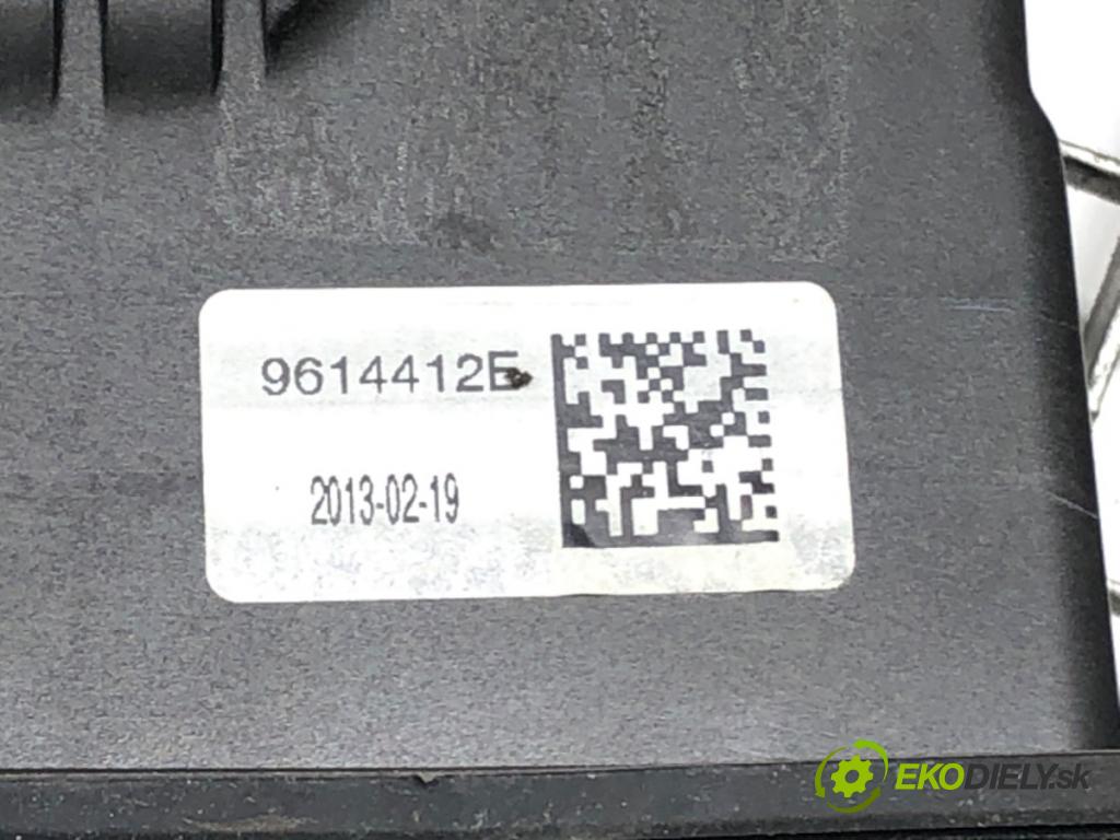 PEUGEOT 508 I (8D_) 2010 - 2018    2.0 HDi 103 kW [140 KM] olej napędowy 2010 - 2018  Kulisa 9614412 (Rýchlostné páky / kulisy)