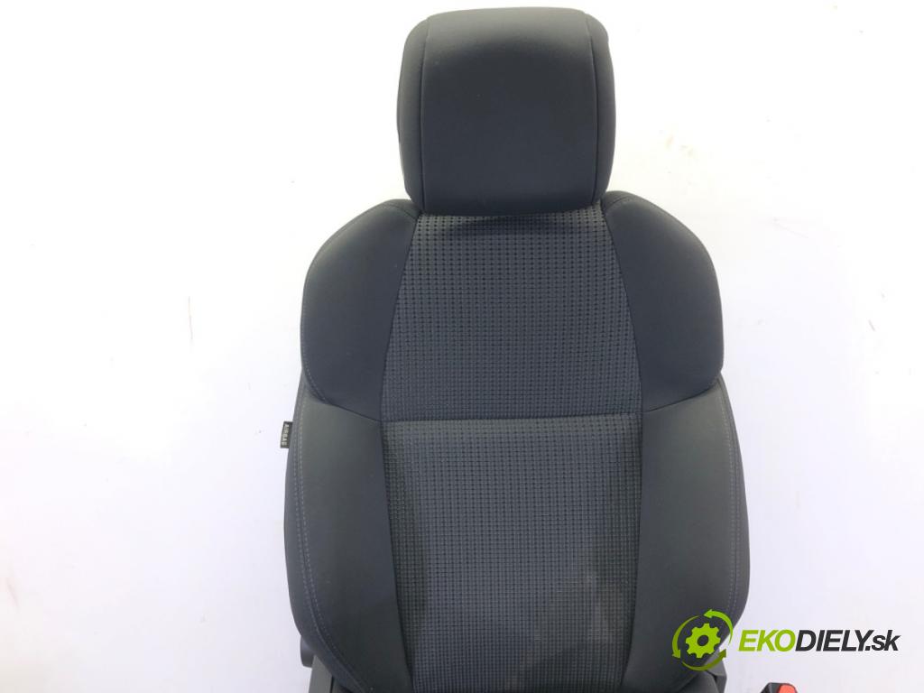 PEUGEOT 508 I (8D_) 2010 - 2018    2.0 HDi 103 kW [140 KM] olej napędowy 2010 - 2018  Sedadlo pravy predný