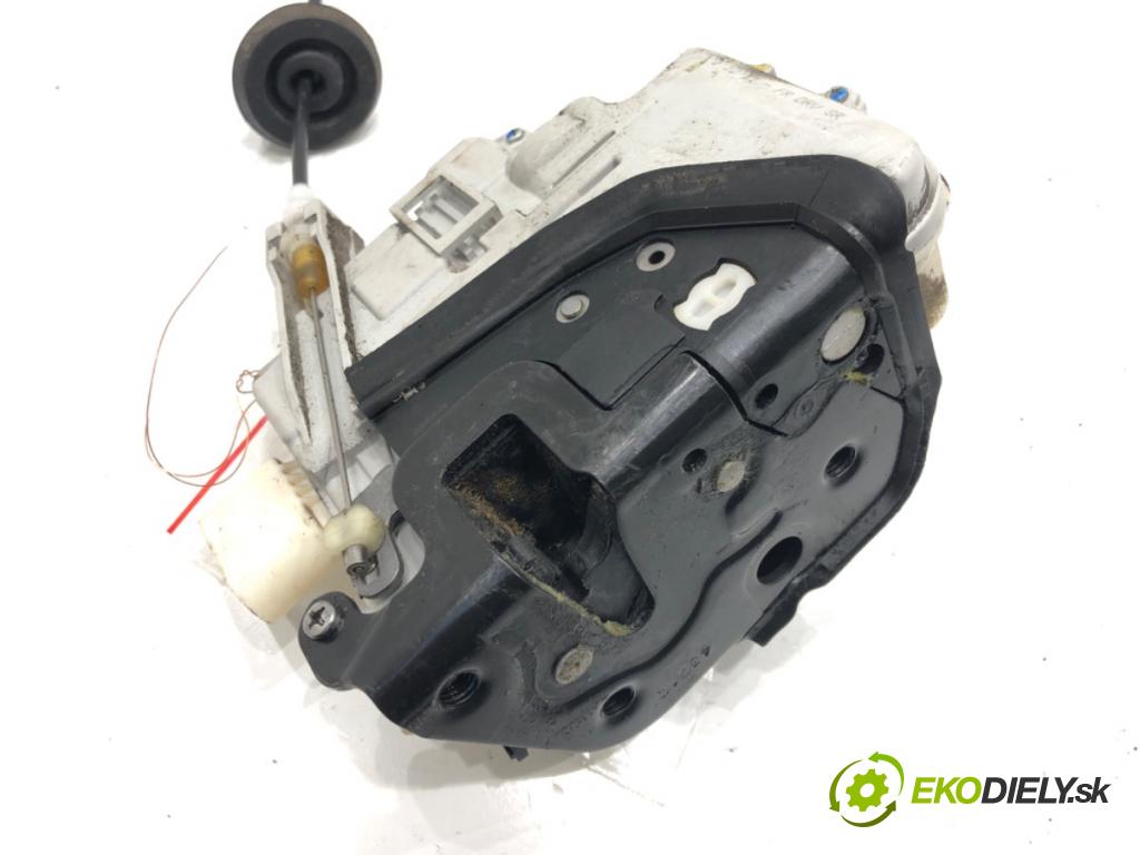 SEAT EXEO (3R2) 2008 - 2013    2.0 TDI 125 kW [170 KM] olej napędowy 2009 - 2013  zámok dveře pravý přední část 8E2837016AA