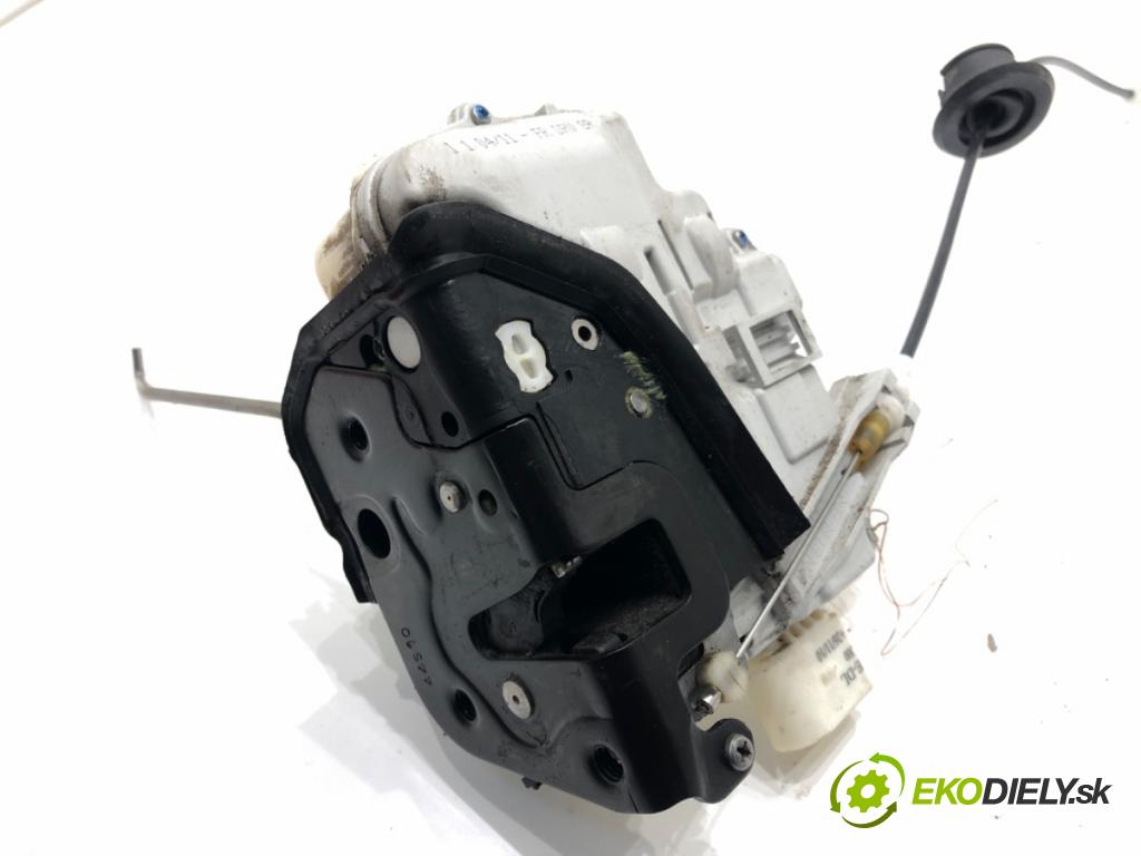 SEAT EXEO (3R2) 2008 - 2013    2.0 TDI 125 kW [170 KM] olej napędowy 2009 - 2013  zámok dveře levý přední část 8E1837015AA