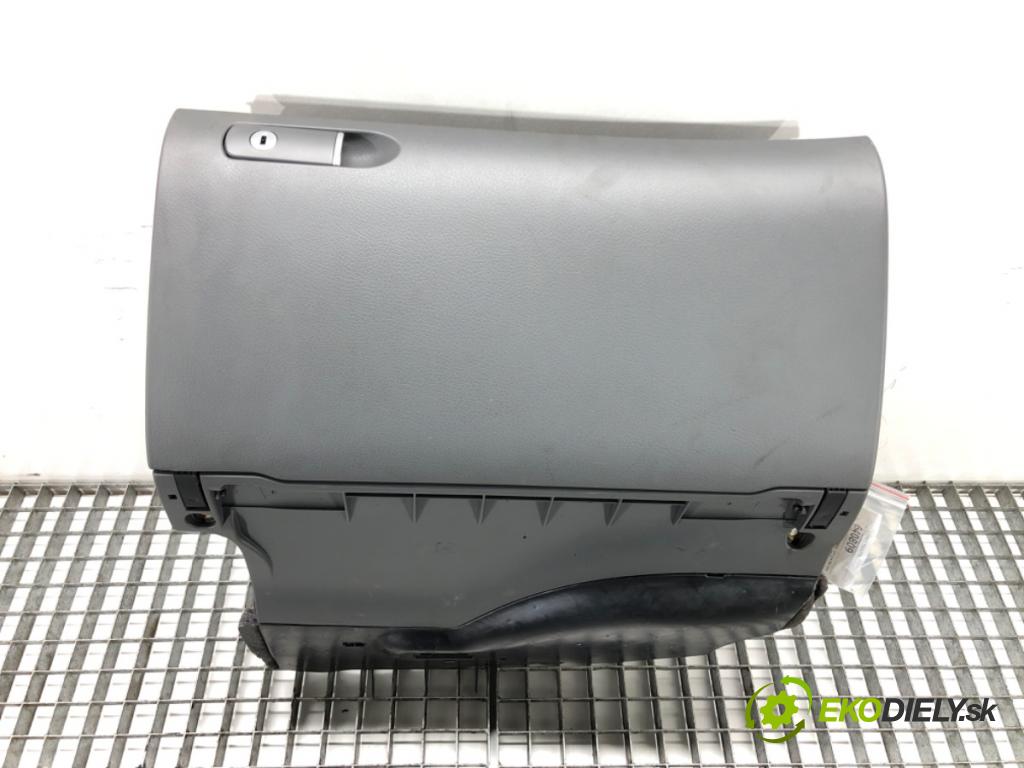 SEAT EXEO (3R2) 2008 - 2013    2.0 TDI 125 kW [170 KM] olej napędowy 2009 - 2013  Priehradka, kastlík spolujazdca  (Priehradky, kastlíky)