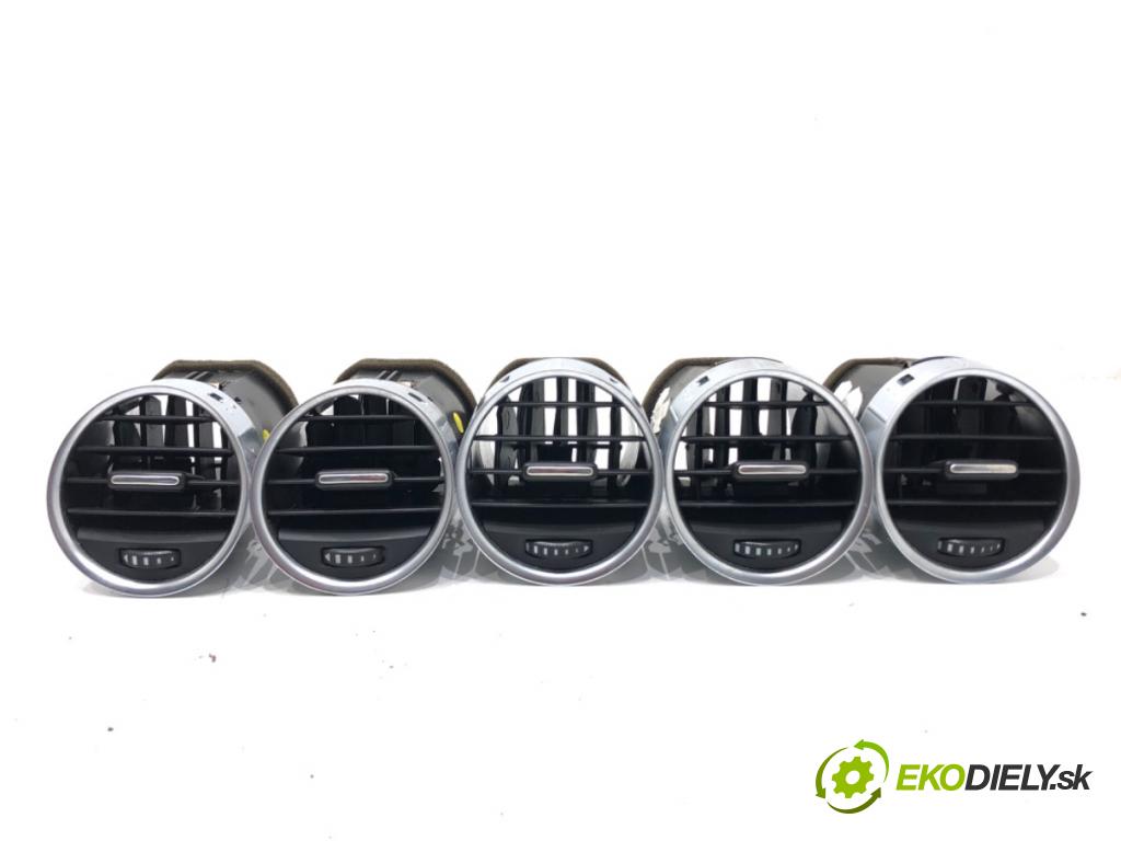 SEAT EXEO (3R2) 2008 - 2013    2.0 TDI 125 kW [170 KM] olej napędowy 2009 - 2013  Mriežky kúrenia stredna 3R0820951 (Mriežky kúrenia (fukáre))