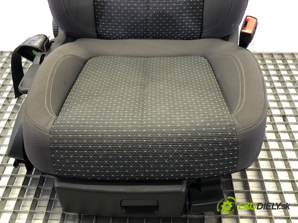 SEAT EXEO (3R2) 2008 - 2013    2.0 TDI 125 kW [170 KM] olej napędowy 2009 - 2013  Sedadlo pravy predný