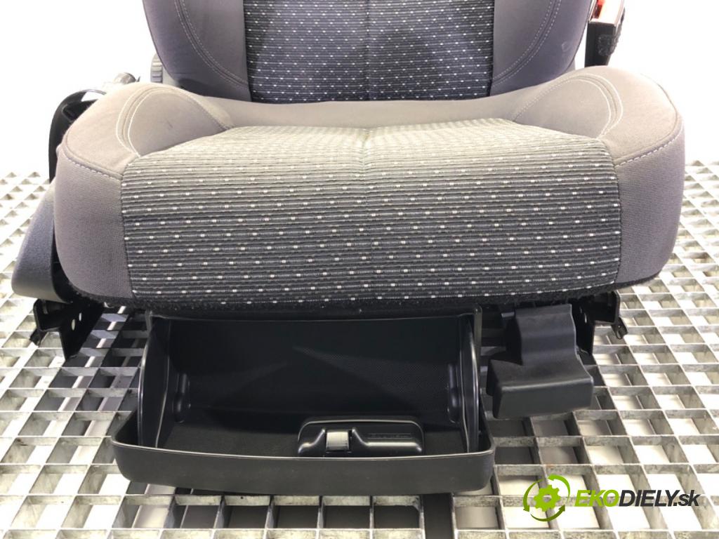 SEAT EXEO (3R2) 2008 - 2013    2.0 TDI 125 kW [170 KM] olej napędowy 2009 - 2013  Sedadlo pravy predný