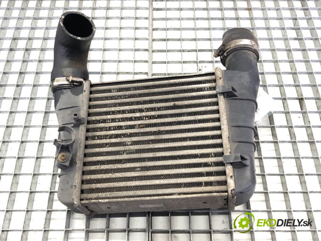 SEAT EXEO (3R2) 2008 - 2013    2.0 TDI 125 kW [170 KM] olej napędowy 2009 - 2013  intercooler 8E0145805AA (Chladiče nasávaného vzduchu (intercoolery))