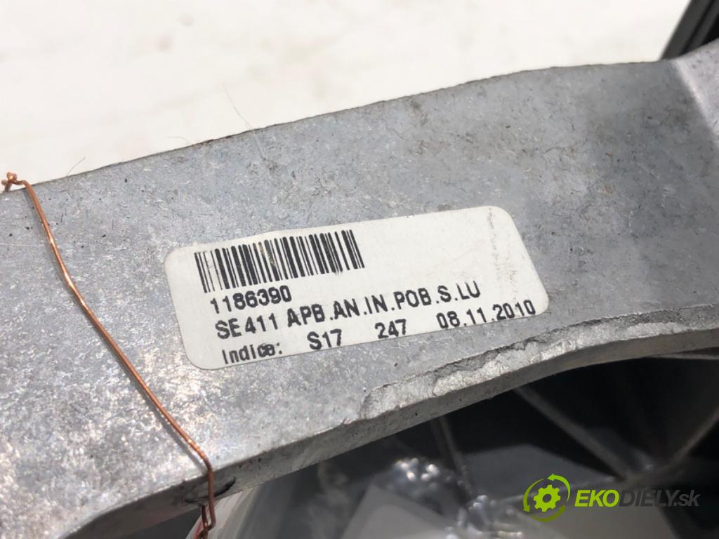 SEAT EXEO (3R2) 2008 - 2013    2.0 TDI 125 kW [170 KM] olej napędowy 2009 - 2013  Lakťová opierka  (Lakťové opierky)