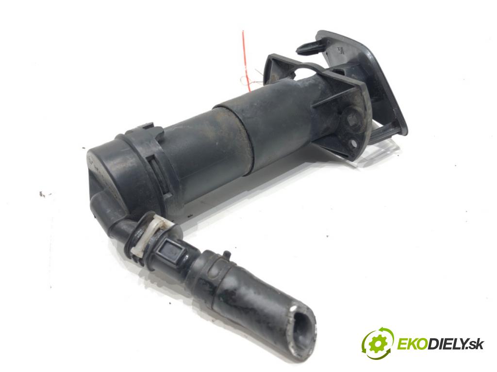 SEAT EXEO (3R2) 2008 - 2013    2.0 TDI 125 kW [170 KM] olej napędowy 2009 - 2013  ostrekovača svetla ľavy 3R0955101 (Motorčeky, čerpadlá ostrekovačov)