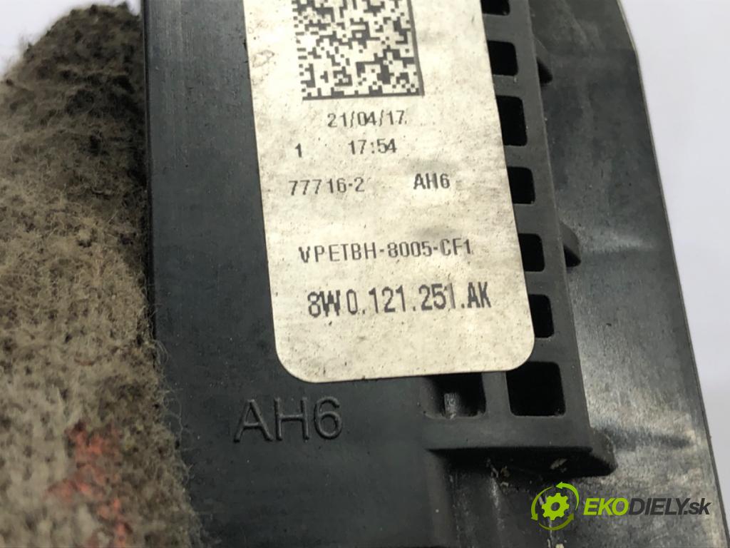 AUDI A4 Allroad B9 (8WH, 8WJ) 2016 - 2022    2.0 TFSI quattro 185 kW [252 KM] benzyna 2016 - 2022  chladič vody 8W0121251AK (Chladiče vody)