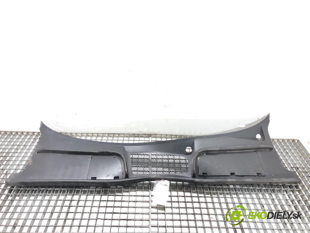 AUDI A4 Allroad B9 (8WH, 8WJ) 2016 - 2022    2.0 TFSI quattro 185 kW [252 KM] benzyna 2016 - 2022  Torpédo, plast pod čelné okno 8W1819403 (Torpéda)