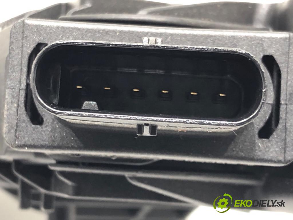 AUDI A4 Allroad B9 (8WH, 8WJ) 2016 - 2022    2.0 TFSI quattro 185 kW [252 KM] benzyna 2016 - 2022  Potenciometer plynu 8W1723523 (Pedále)