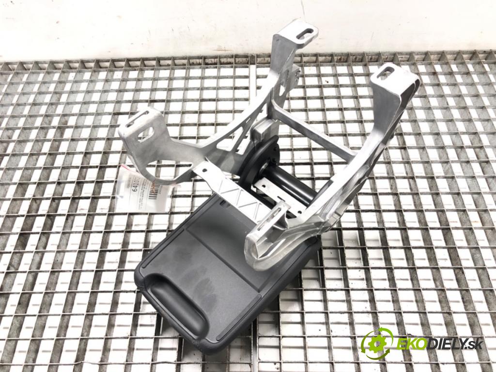 AUDI A4 Allroad B9 (8WH, 8WJ) 2016 - 2022    2.0 TFSI quattro 185 kW [252 KM] benzyna 2016 - 2022  Lakťová opierka 8W0864283A (Lakťové opierky)