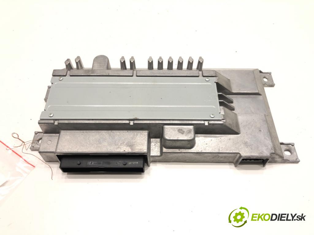 AUDI A4 Allroad B9 (8WH, 8WJ) 2016 - 2022    2.0 TFSI quattro 185 kW [252 KM] benzyna 2016 - 2022  Zosilňovač 8W0035465 (Zosilňovače)