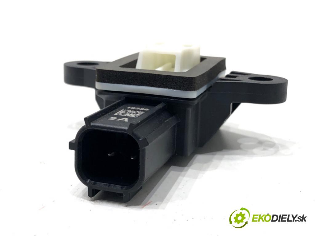 FORD ECOSPORT 2011 - 2022    1.0 EcoBoost 92 kW [125 KM] benzyna 2013 - 2022  Snímač nárazu GN15-14C676-AA (Snímače nárazu)