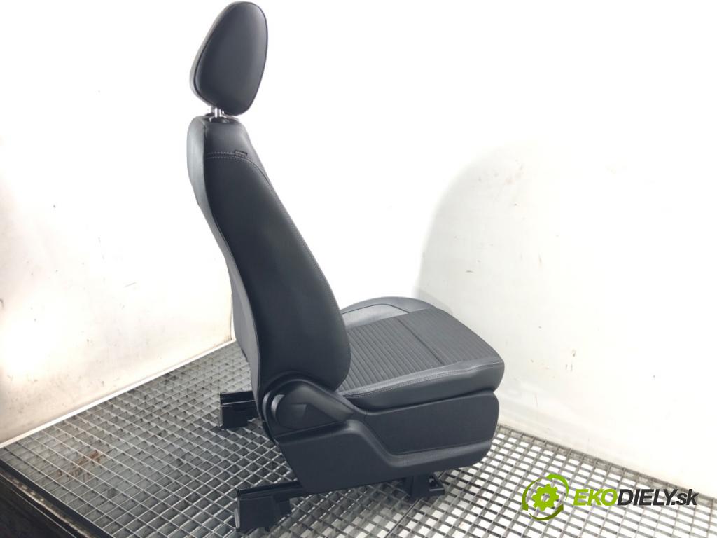 FORD ECOSPORT 2011 - 2022    1.0 EcoBoost 92 kW [125 KM] benzyna 2013 - 2022  Sedadlo pravy predný