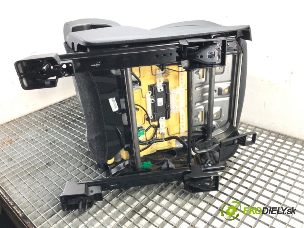 FORD ECOSPORT 2011 - 2022    1.0 EcoBoost 92 kW [125 KM] benzyna 2013 - 2022  Sedadlo pravy predný