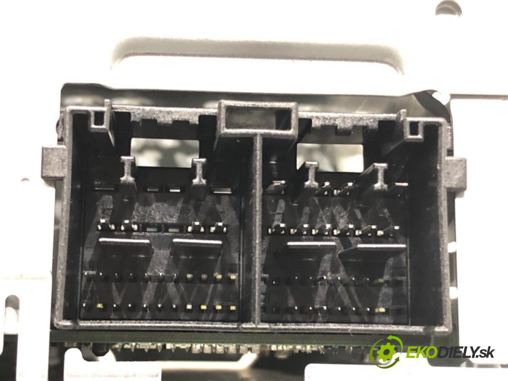 FORD ECOSPORT 2011 - 2022    1.0 EcoBoost 92 kW [125 KM] benzyna 2013 - 2022  RADIO HX7T-18K810-ZM (Audio zariadenia)