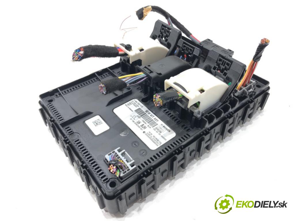 FORD ECOSPORT 2011 - 2022    1.0 EcoBoost 92 kW [125 KM] benzyna 2013 - 2022  skříňka poistková JU5T-15604-BJH (Pojistkové skříňky)