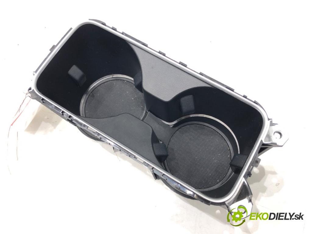 FORD ECOSPORT 2011 - 2022    1.0 EcoBoost 92 kW [125 KM] benzyna 2013 - 2022  Držiak na nápoje  (Úchyty, držiaky na nápoje)