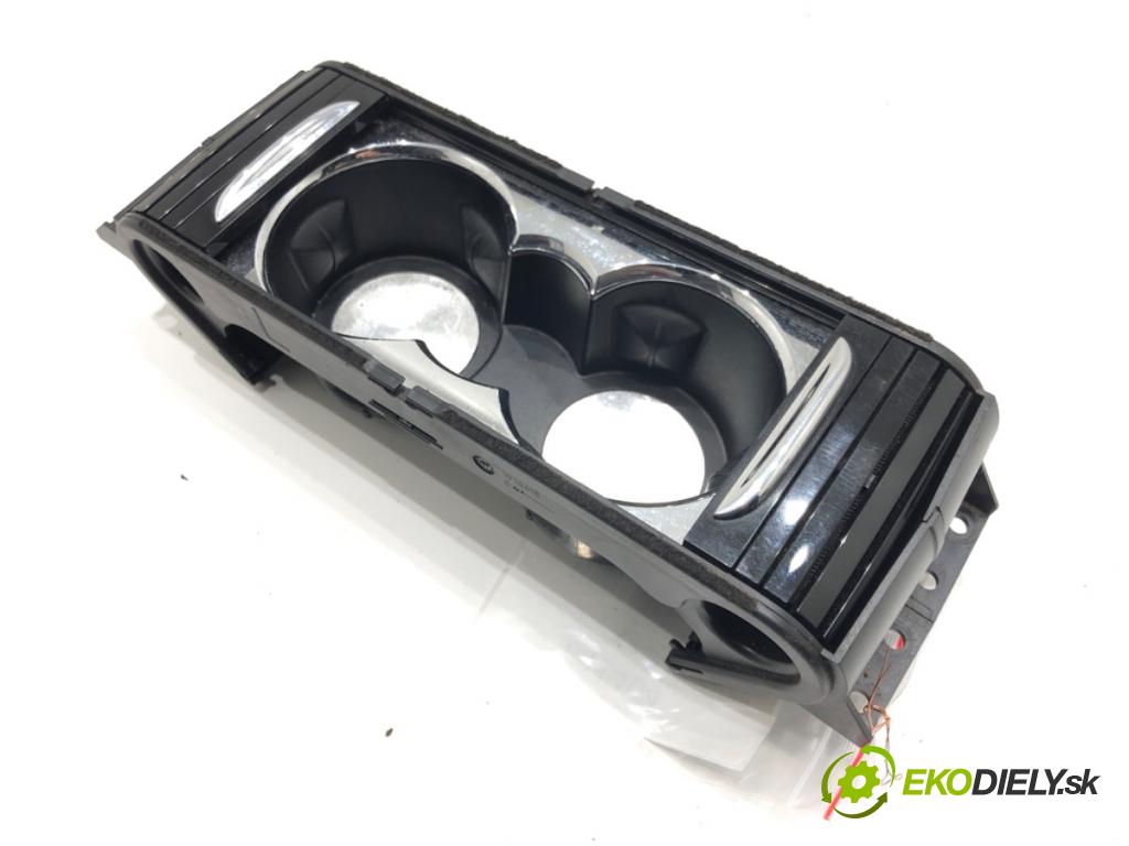 JAGUAR XJ (X351) 2009 - 2022    3.0 SDV6 202 kW [275 KM] olej napędowy 2009 - 2016  Držiak na nápoje AW93-F048196-A (Úchyty, držiaky na nápoje)