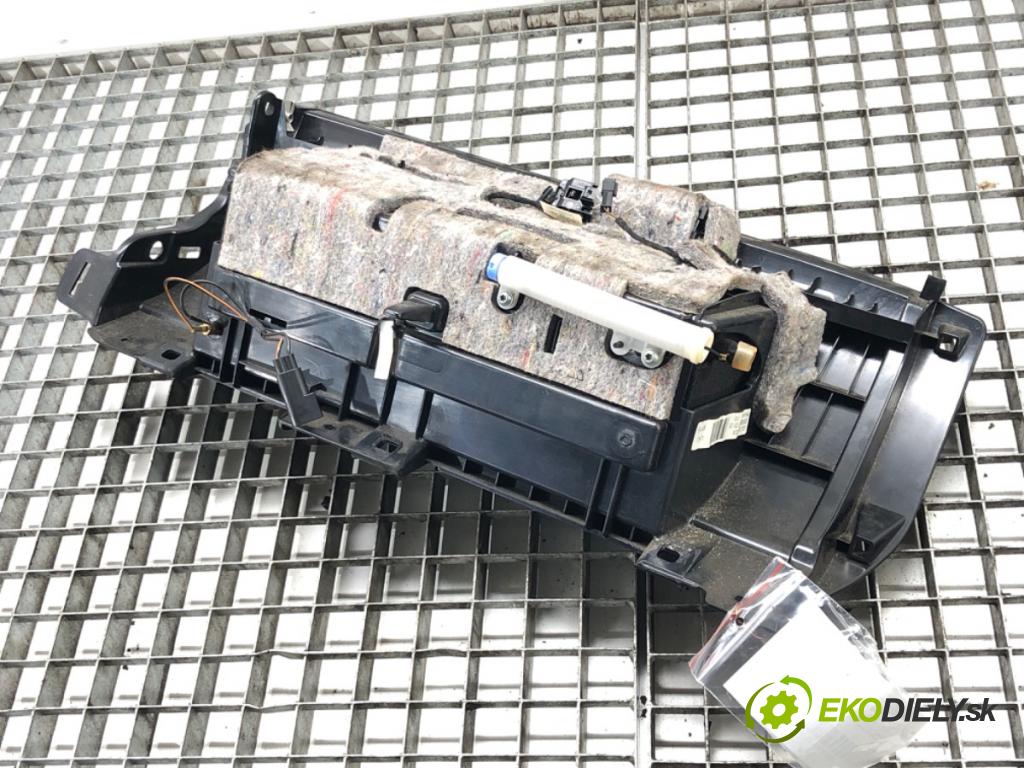 JAGUAR XJ (X351) 2009 - 2022    3.0 SDV6 202 kW [275 KM] olej napędowy 2009 - 2016  Priehradka, kastlík spolujazdca  (Priehradky, kastlíky)