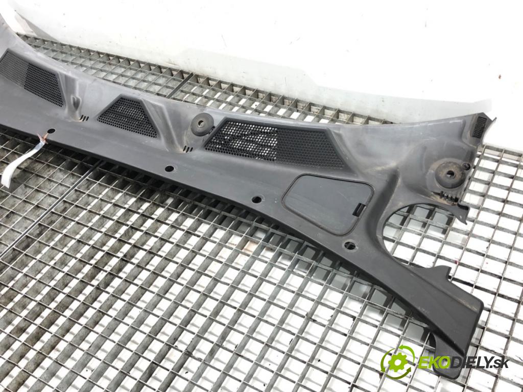 JAGUAR XJ (X351) 2009 - 2022    3.0 SDV6 202 kW [275 KM] olej napędowy 2009 - 2016  Torpédo, plast pod čelné okno AW93-F021B45-A (Torpéda)