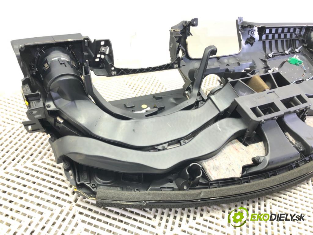 JAGUAR XJ (X351) 2009 - 2022    3.0 SDV6 202 kW [275 KM] olej napędowy 2009 - 2016  Palubná doska  (Palubné dosky)