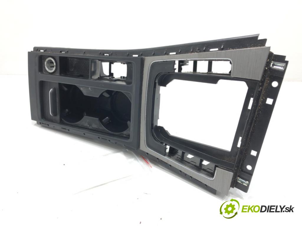 VW GOLF VII Variant (BA5, BV5) 2013 - 2022    1.6 TDI 81 kW [110 KM] olej napędowy 2013 - 2017  Držiak na nápoje  (Úchyty, držiaky na nápoje)