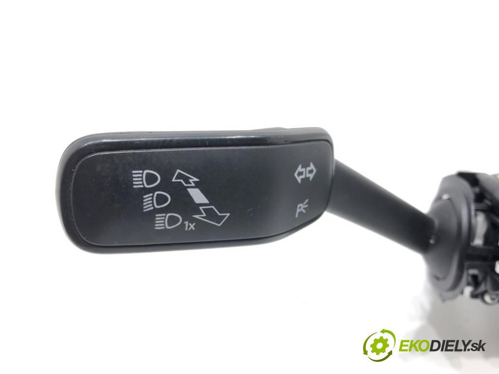 VW GOLF VII Variant (BA5, BV5) 2013 - 2022    1.6 TDI 81 kW [110 KM] olej napędowy 2013 - 2017  Prepínač kombinovaný 5Q0953521K (Prepínače, spínače, tlačidlá a ovládače kúrenia)